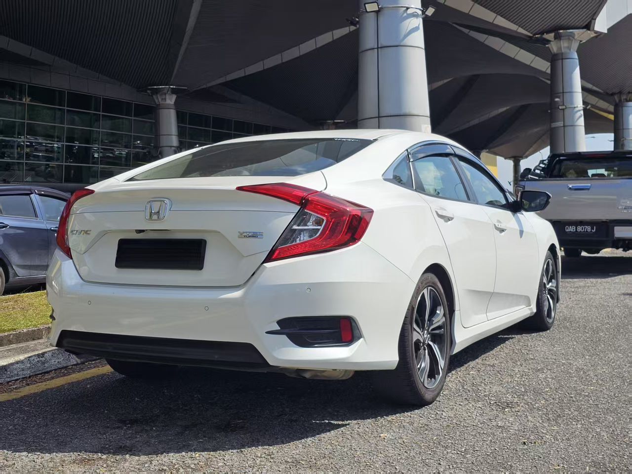 2016 Honda Civic 1.5 TC Turbo gallery photo 7