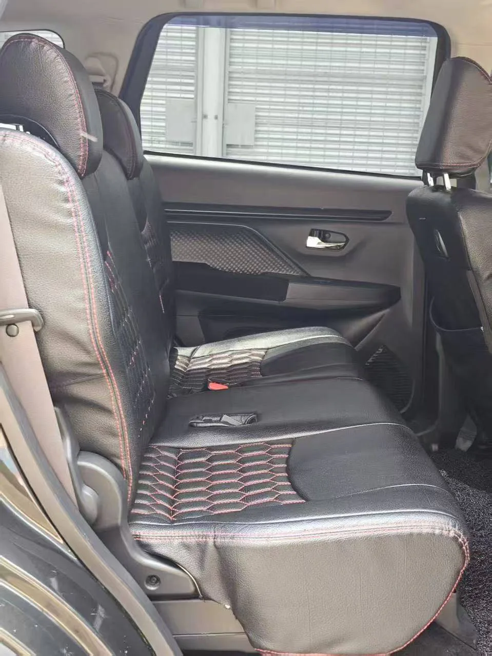 2022 Perodua Aruz 1.5 Premium gallery photo 10