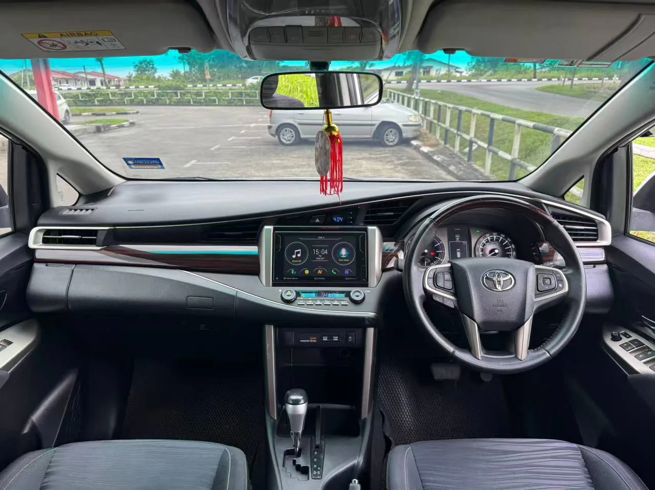 2018 Toyota Innova Auto 2.0 G gallery photo 9