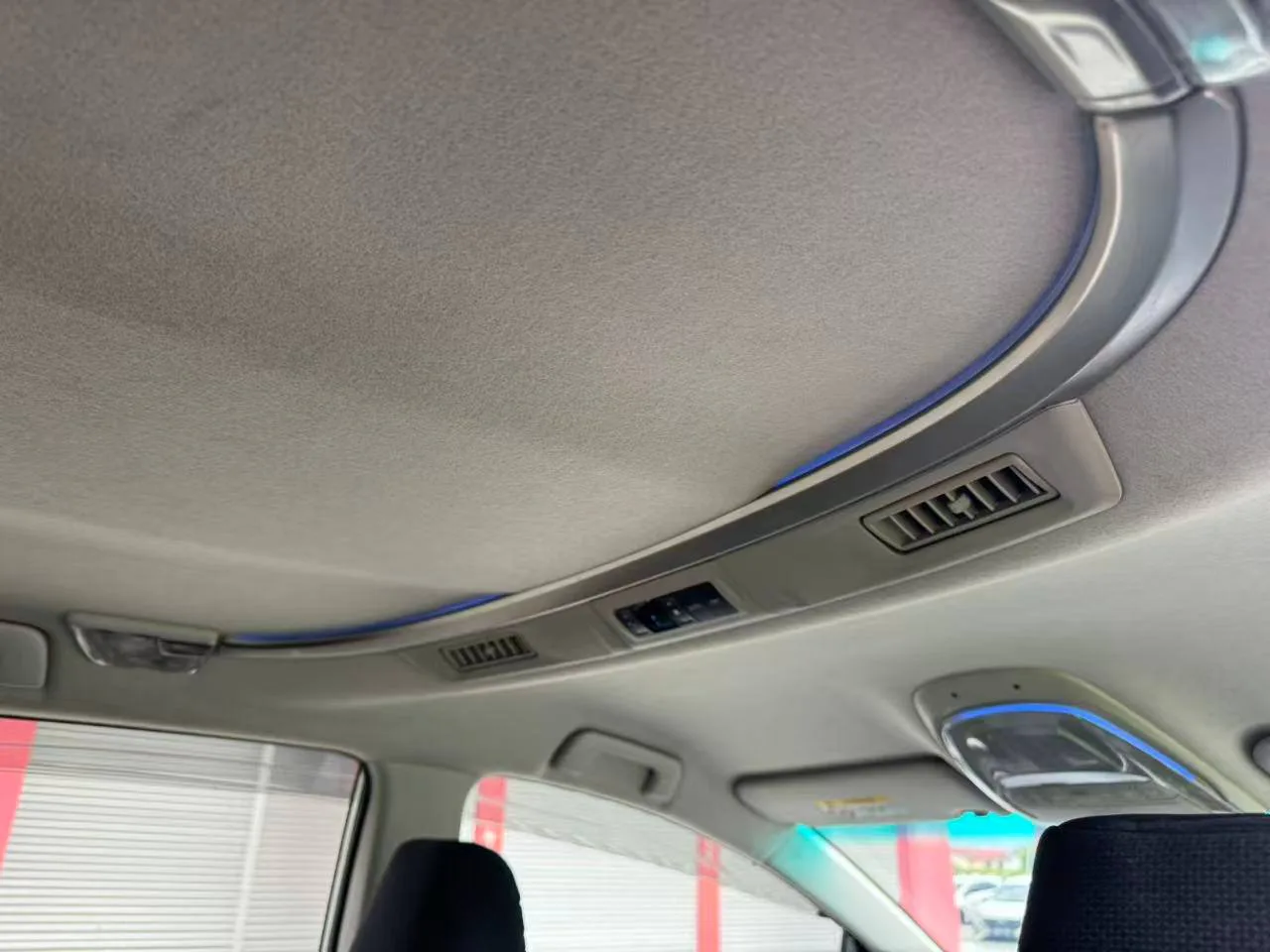2018 Toyota Innova Auto 2.0 G gallery photo 11