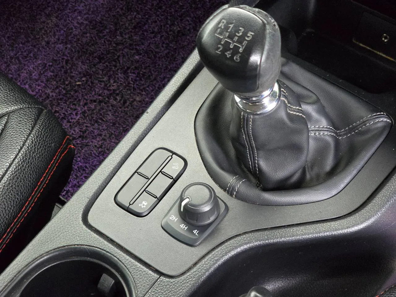 2019 Ford Ranger Manual 2.2 4WD gallery photo 11