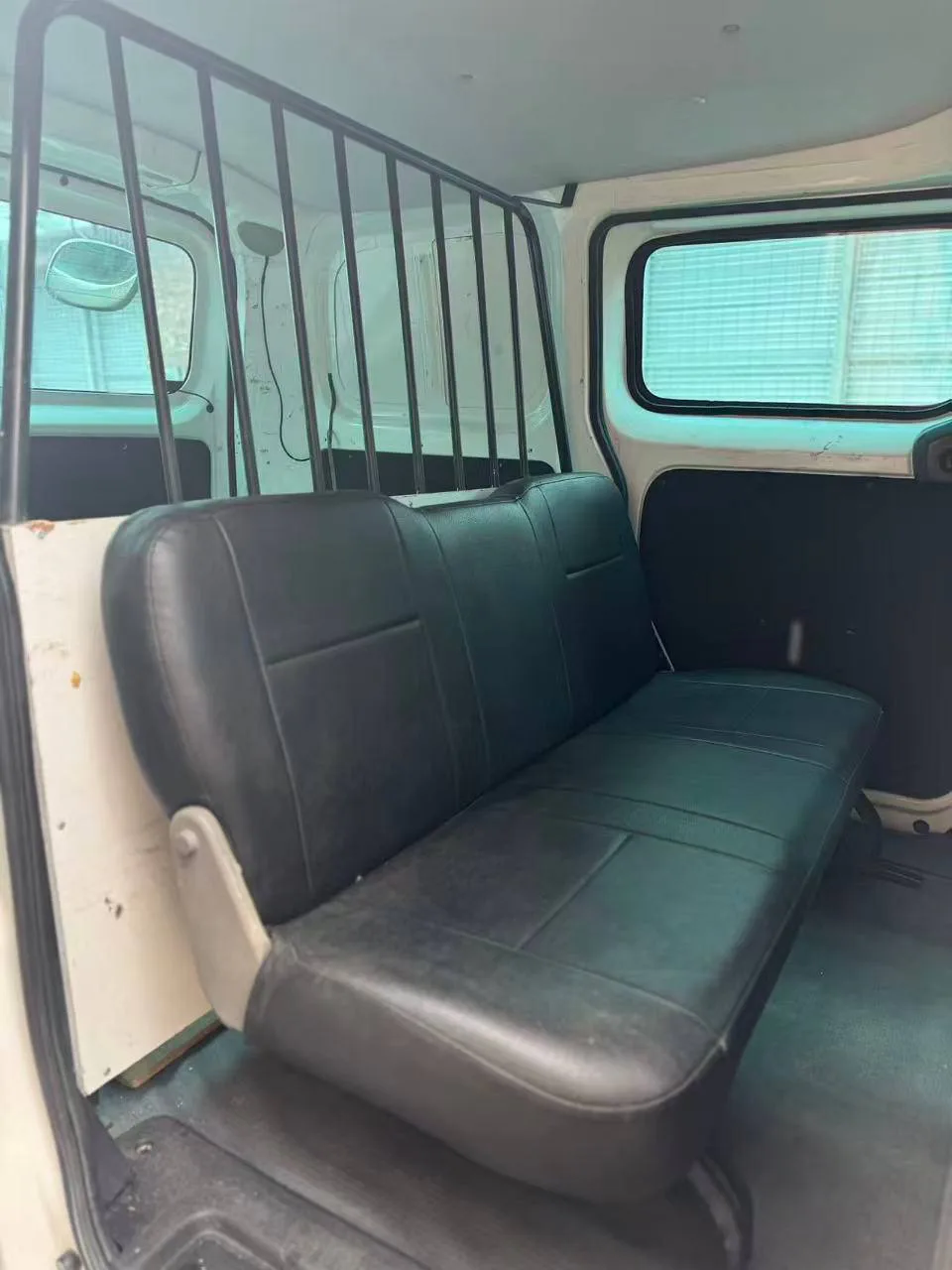 2014 Nissan NV200 1.6 gallery photo 8