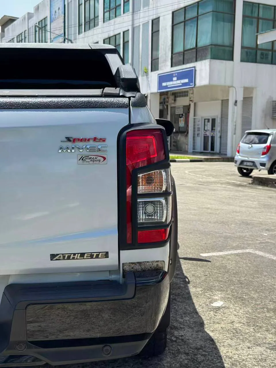 2021 Mitsubishi Triton 2.4 Athlete Full Spec gallery photo 5