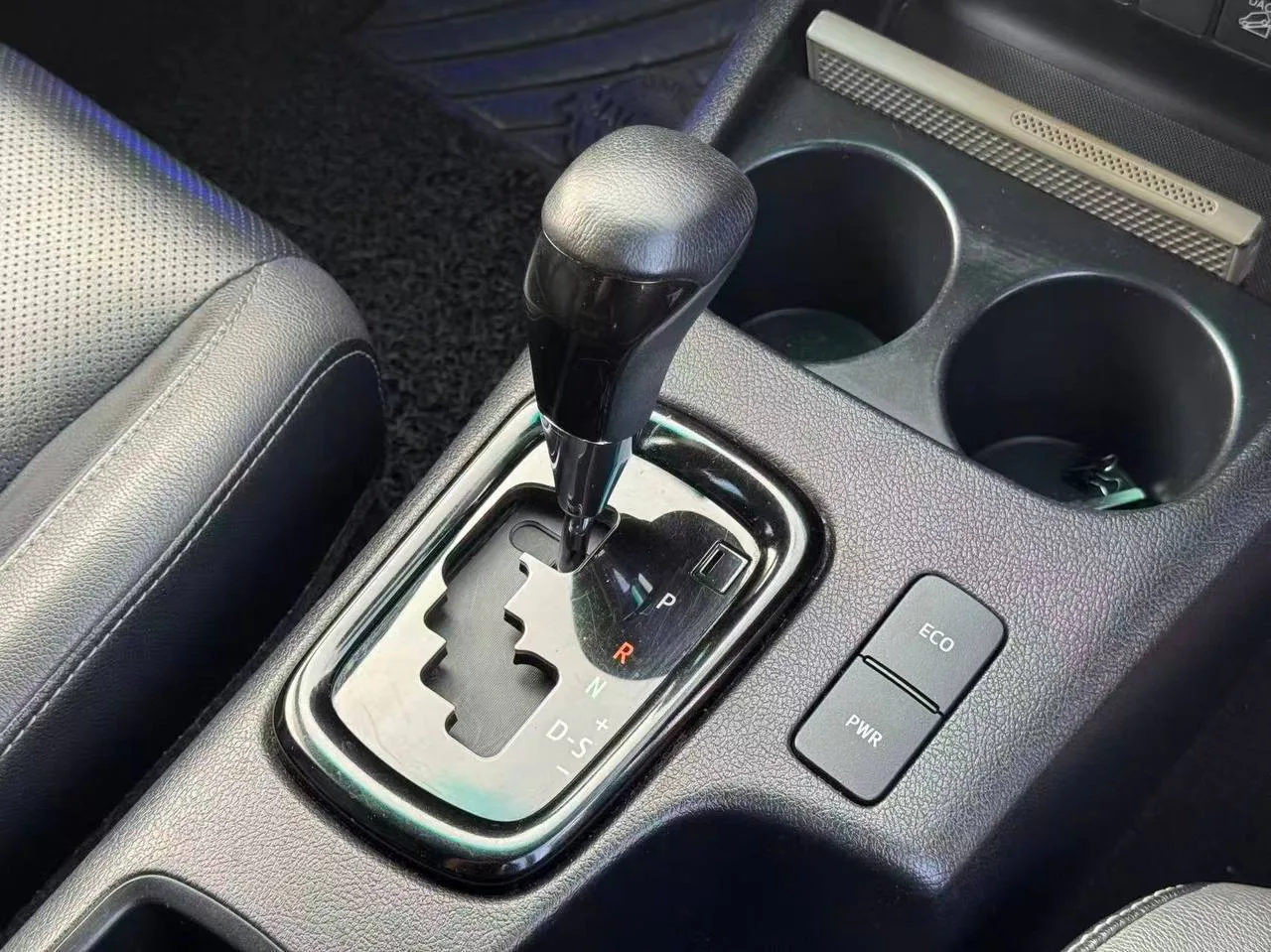 2022 Toyota Hilux 2.8 Rogue gallery photo 9