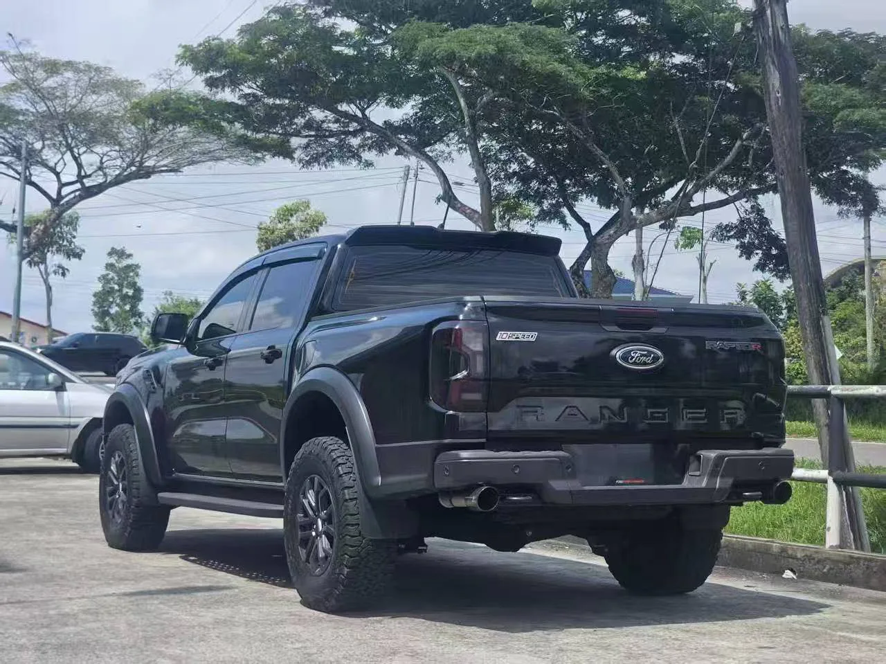 2023 Ford Raptor Auto 3.0 4WD V6 Twin-Turbo Petrol gallery photo 5