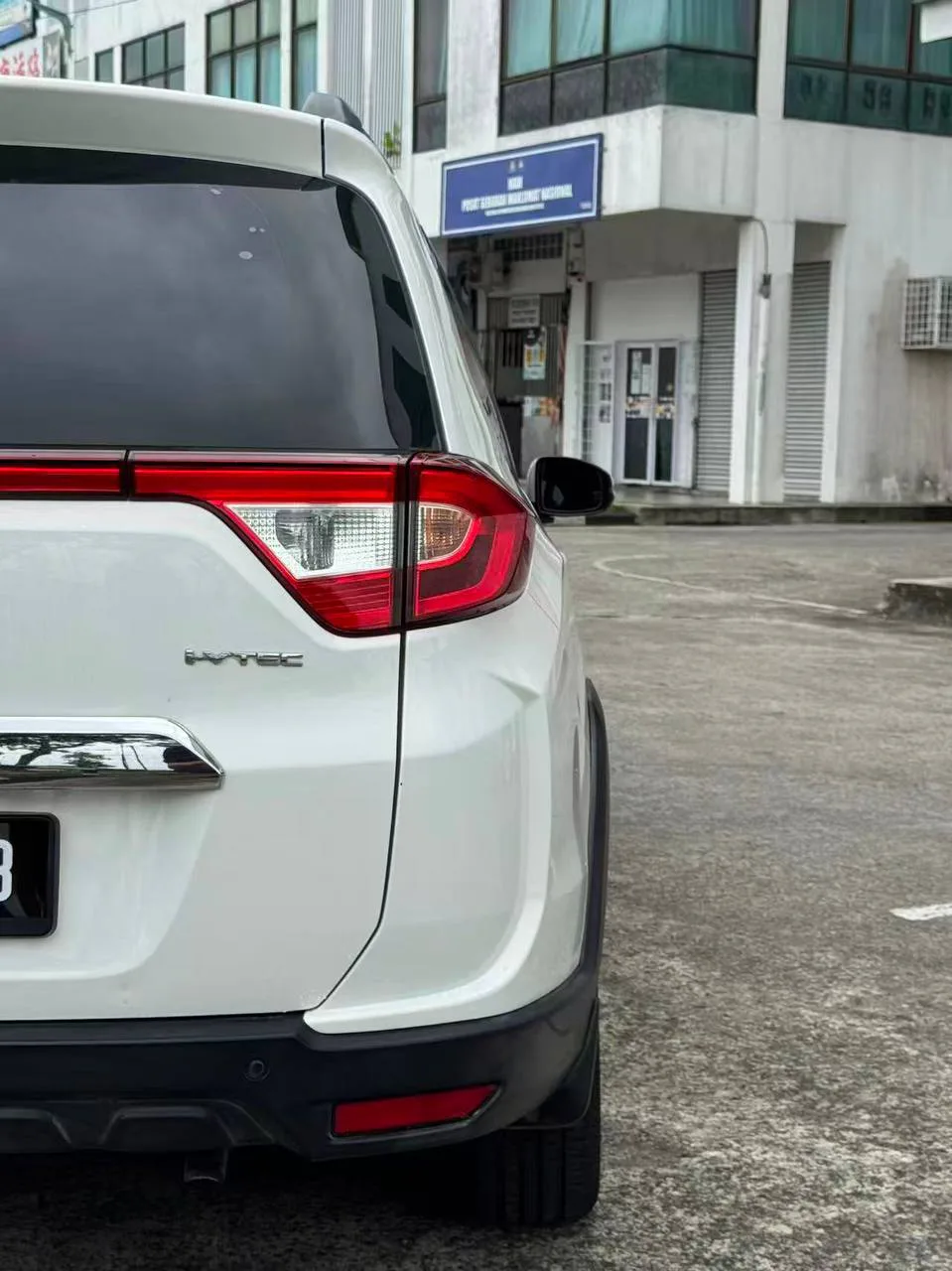 2017 Honda BR-V Auto 1.5 E gallery photo 5