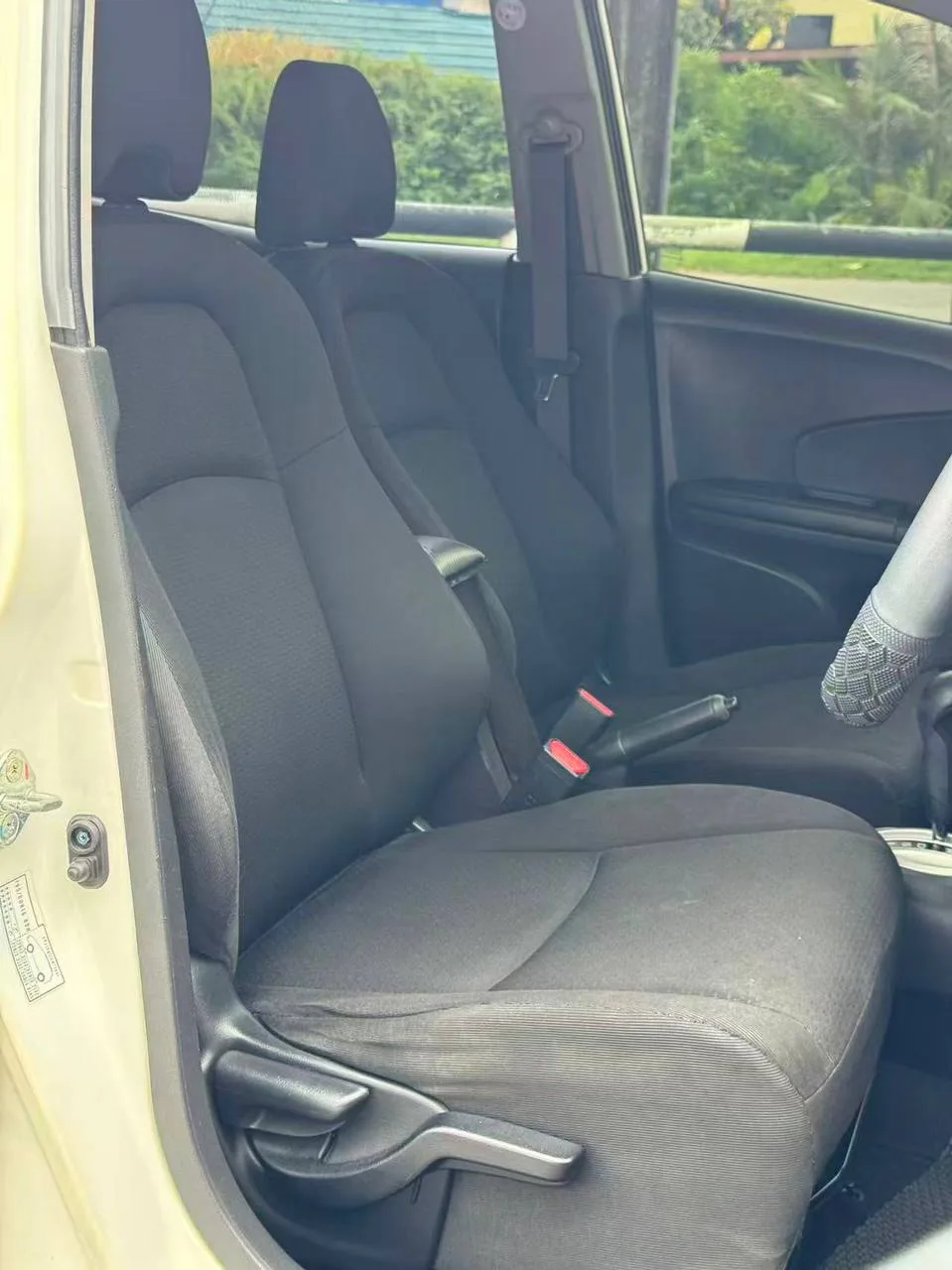 2017 Honda BR-V Auto 1.5 E gallery photo 7