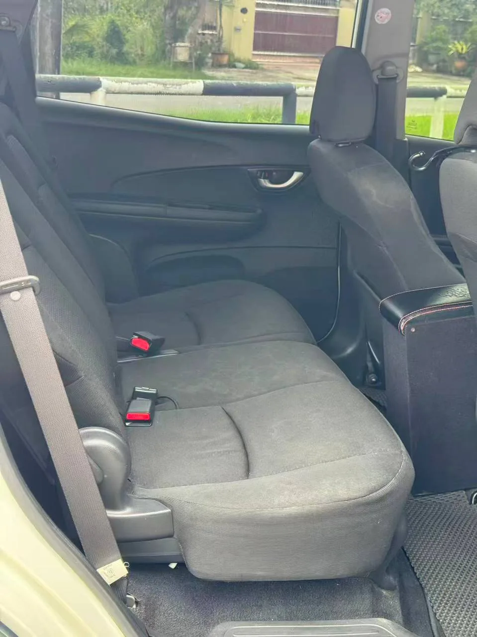 2017 Honda BR-V Auto 1.5 E gallery photo 8