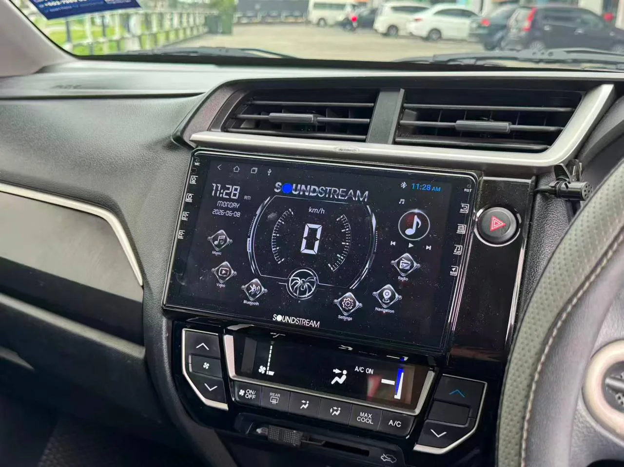 2017 Honda BR-V Auto 1.5 E gallery photo 11