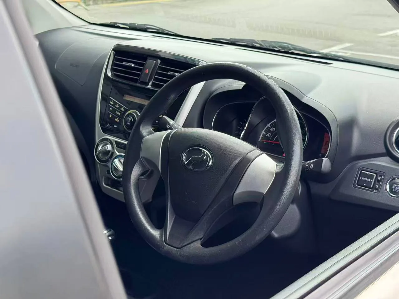 2018 Perodua Axia 1.0 SE gallery photo 8