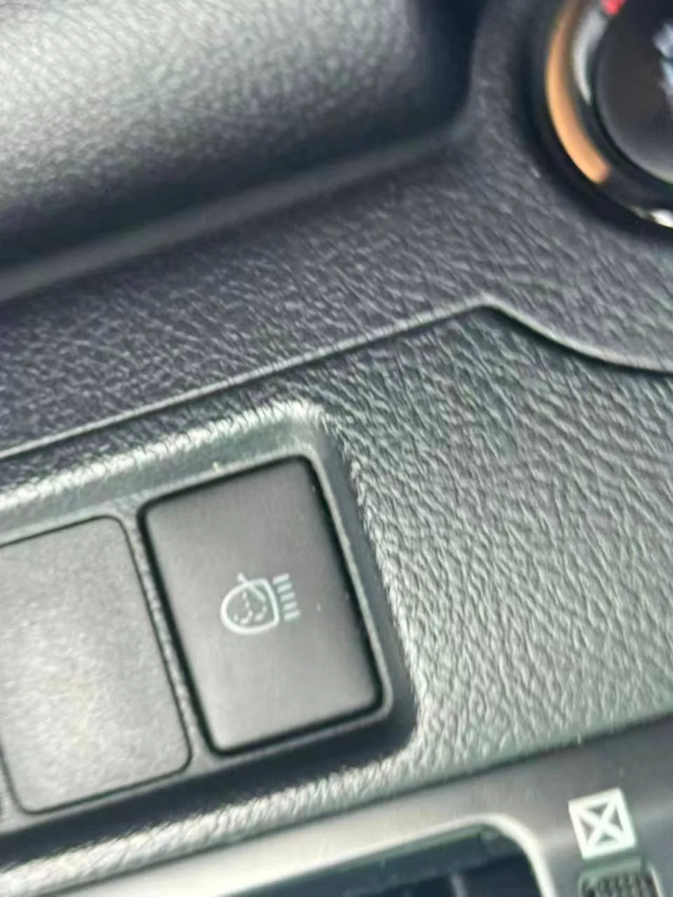 2014 Toyota Camry 2.0 GX gallery photo 9