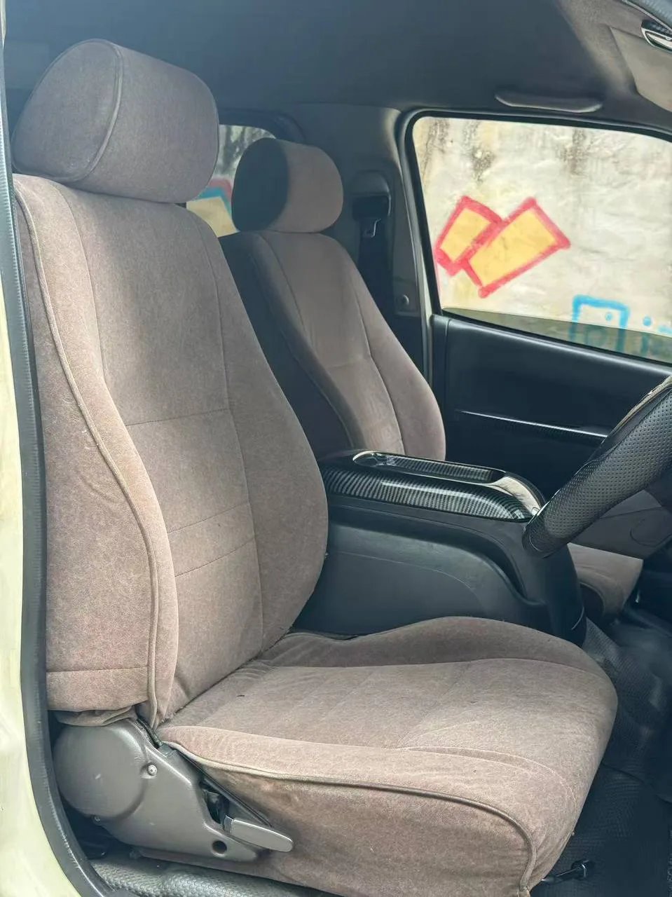 2015 Toyota Hiace 2.5 Window Van Diesel gallery photo 8