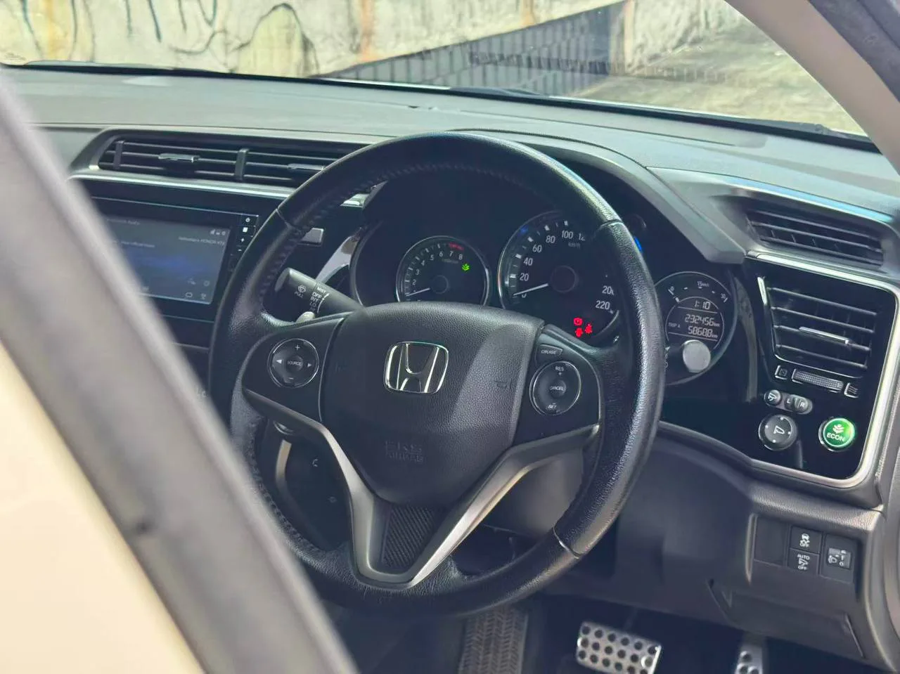 2018 Honda City Auto 1.5 V gallery photo 8