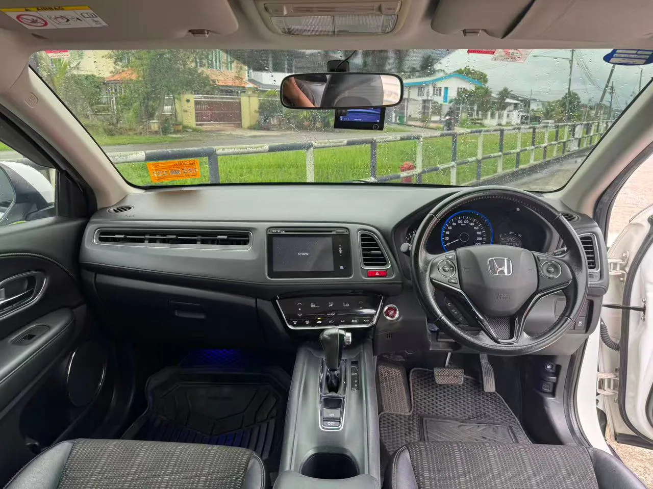 2015 Honda HR-V 1.5 V gallery photo 6