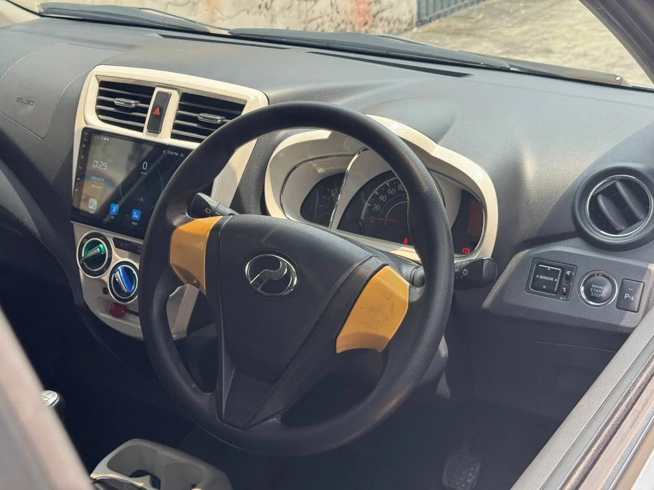 2017 Perodua Axia Manual 1.0 SE gallery photo 8