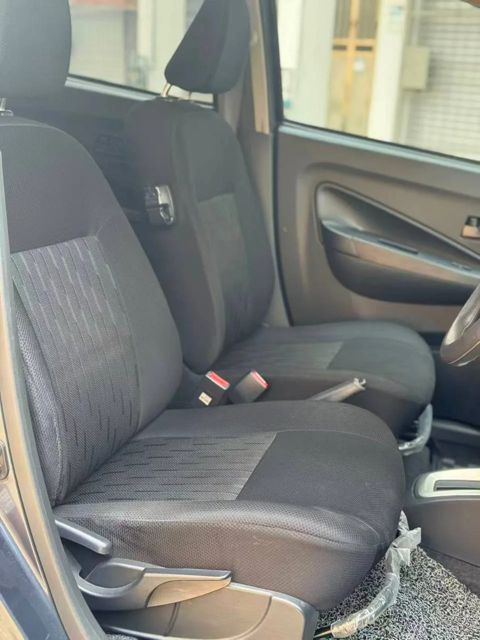 2017 Perodua Axia Auto 1.0 G gallery photo 5
