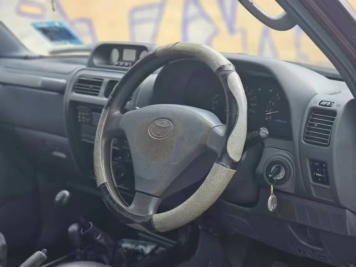 2002 Toyota Prado 2.7 Petrol Manual gallery photo 7