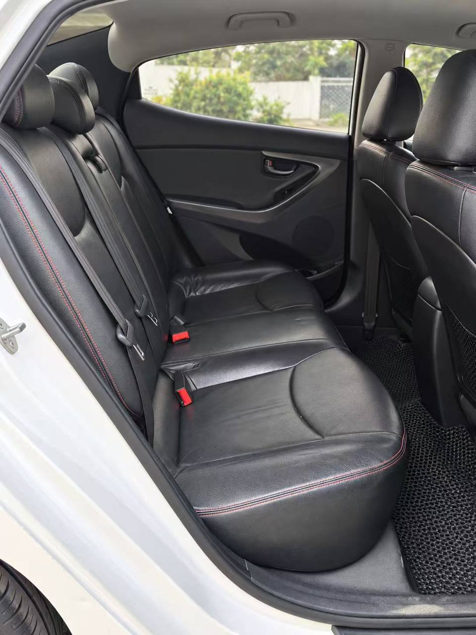 2013 Hyundai Elantra 1.6 Auto gallery photo 7