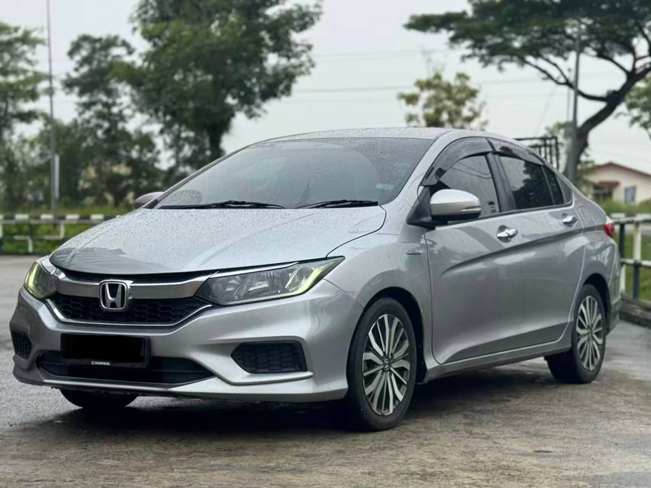 2017 Honda City 1.5 Hybrid gallery photo 2
