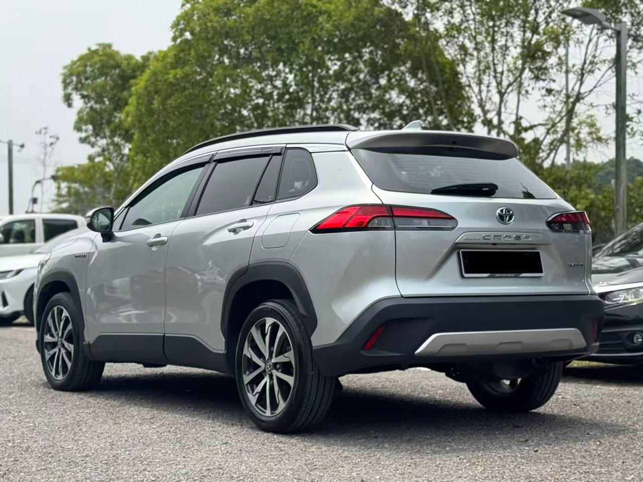 2023 Toyota Cross 1.8 Hybrid Auto 车辆照片 3