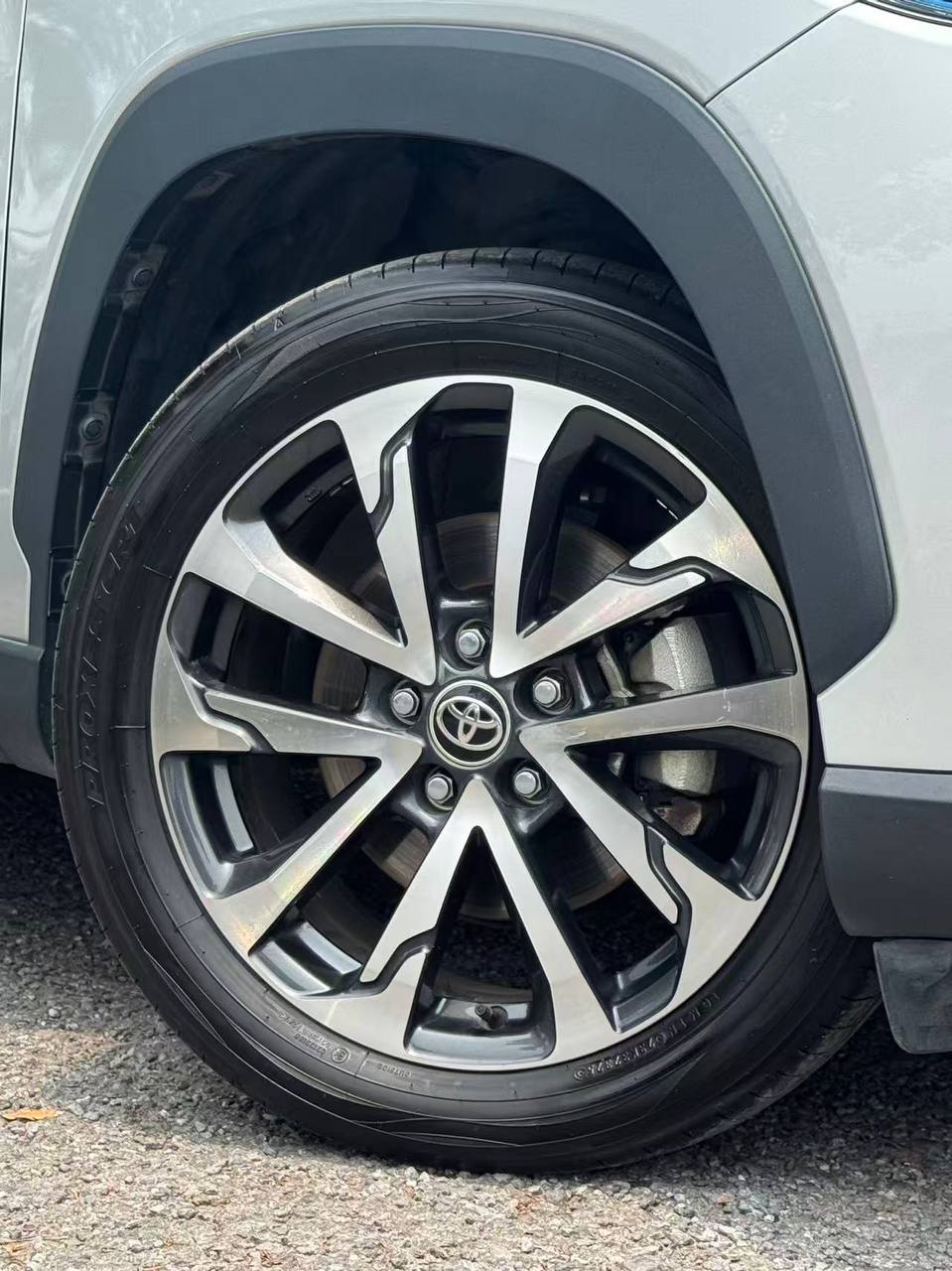2023 Toyota Cross 1.8 Hybrid Auto gallery photo 9