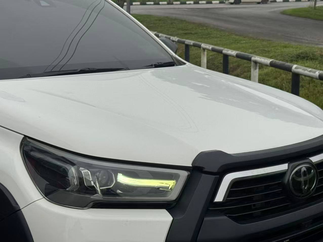 2020 Toyota Hilux 2.8 Rogue Auto vehicle photo 4
