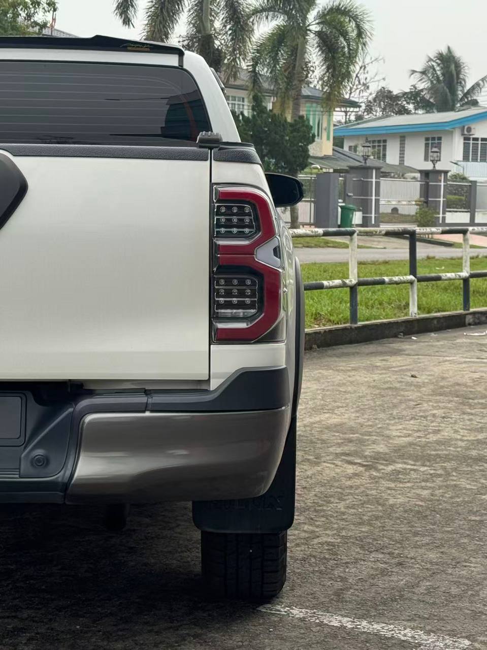2020 Toyota Hilux 2.8 Rogue Auto gallery photo 5