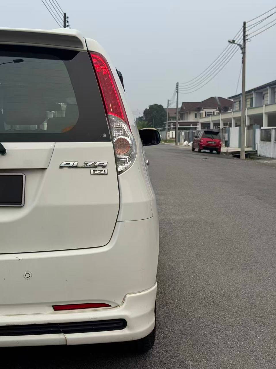2010 Perodua Alza 1.5 Ezi Auto gallery photo 5