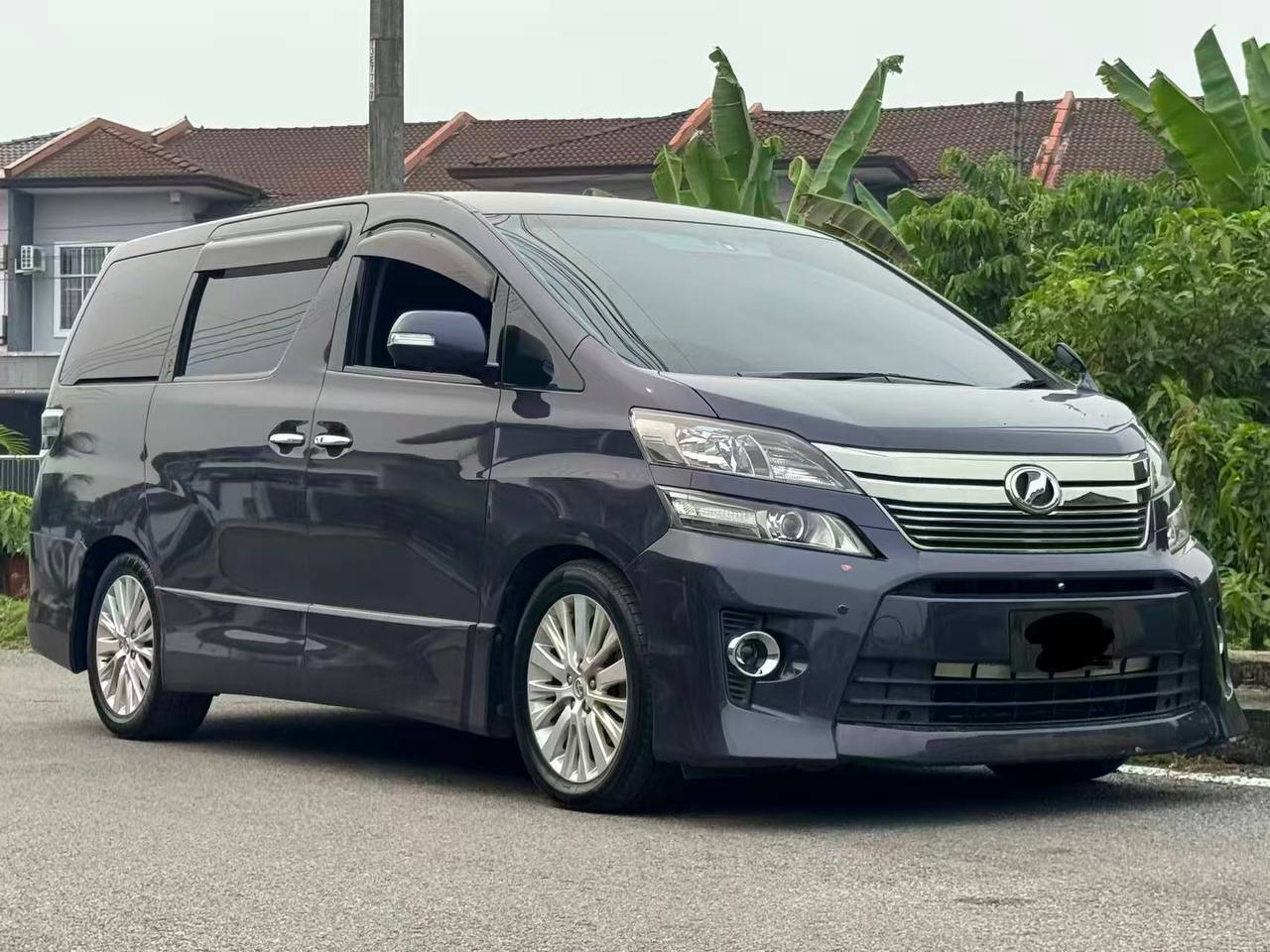 2012 Toyota Vellfire 3.5 Auto vehicle photo