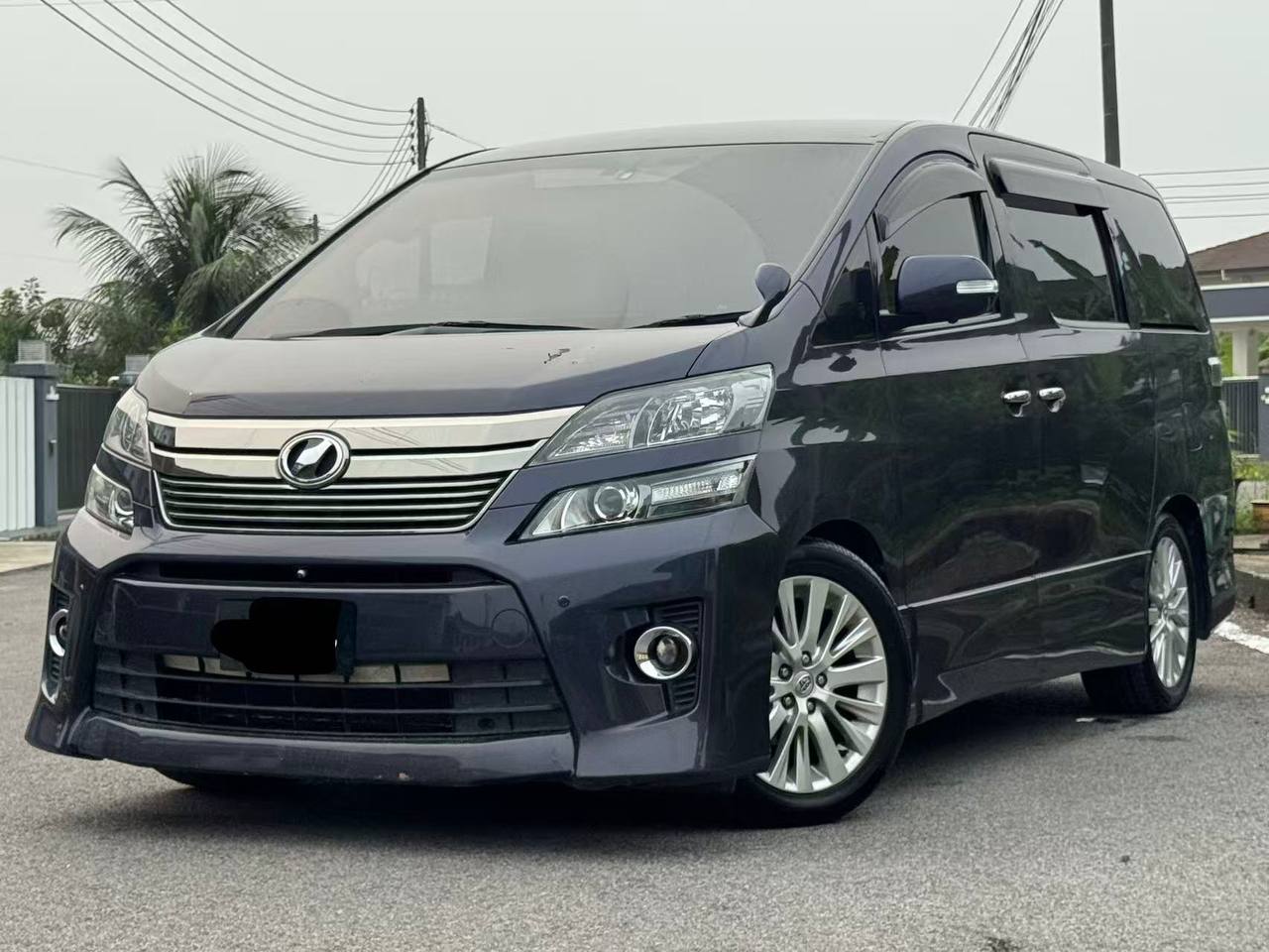 2012 Toyota Vellfire 3.5 Auto vehicle photo 2