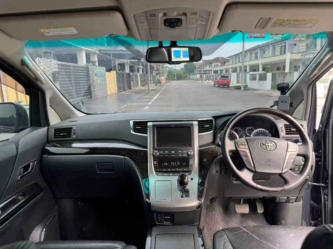2012 Toyota Vellfire 3.5 Auto gallery photo 6