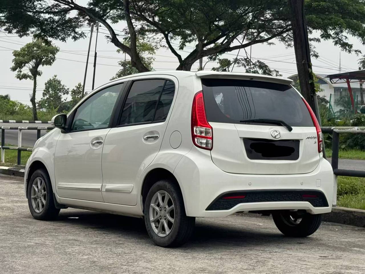 2015 Perodua Myvi 1.3X Auto vehicle photo 2