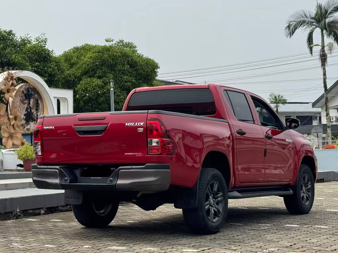 2024 Toyota Hilux 2.4E Auto vehicle photo 3