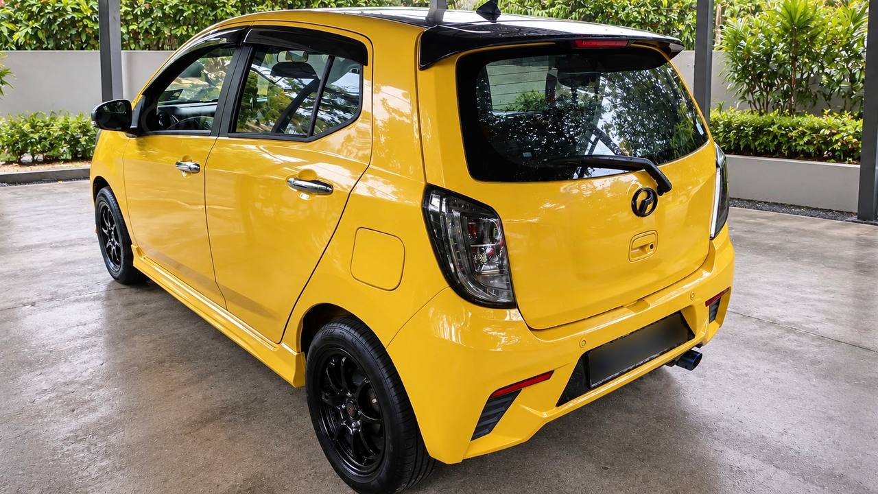 2017 Perodua Axia 1.0 SE Manual vehicle photo 2