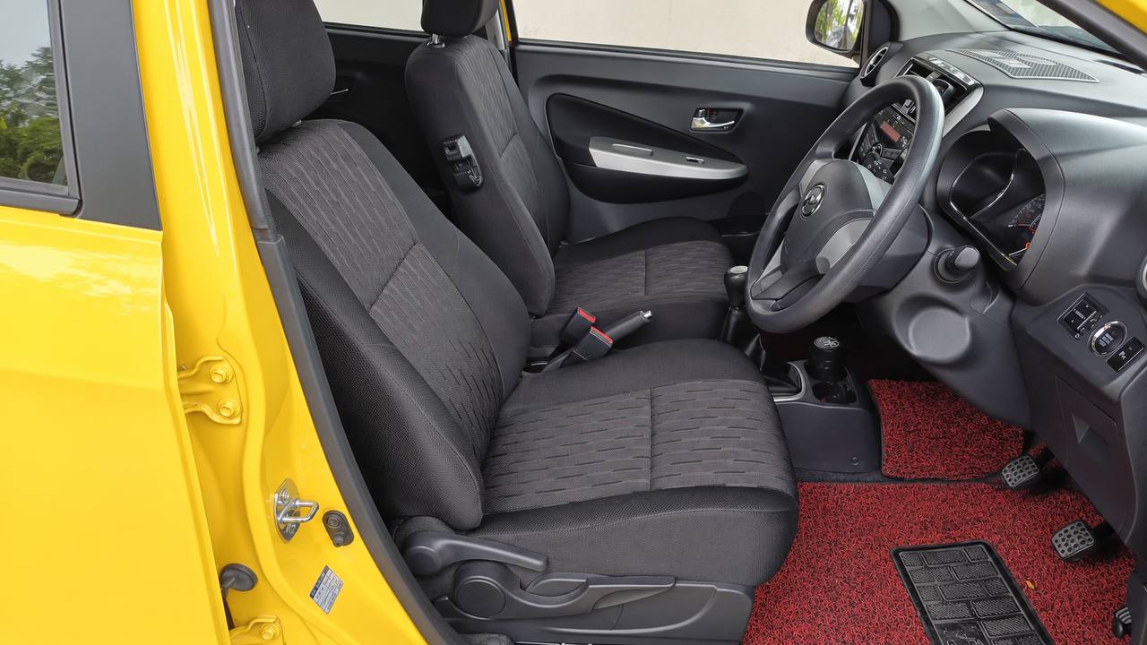 2017 Perodua Axia 1.0 SE Manual vehicle photo 4