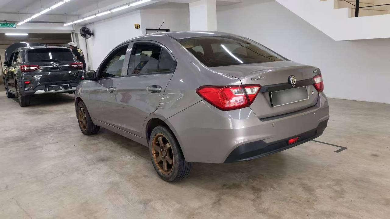 2017 Proton Saga 1.3 Auto vehicle photo 4