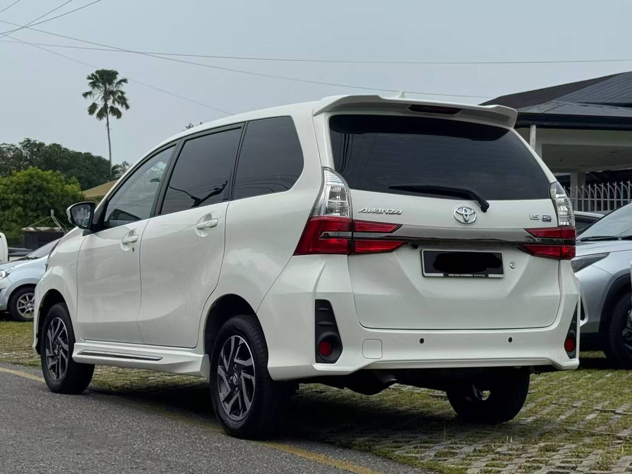 2020 Toyota Avanza 1.5 S vehicle photo 2
