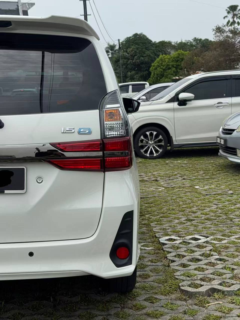 2020 Toyota Avanza 1.5 S vehicle photo 4