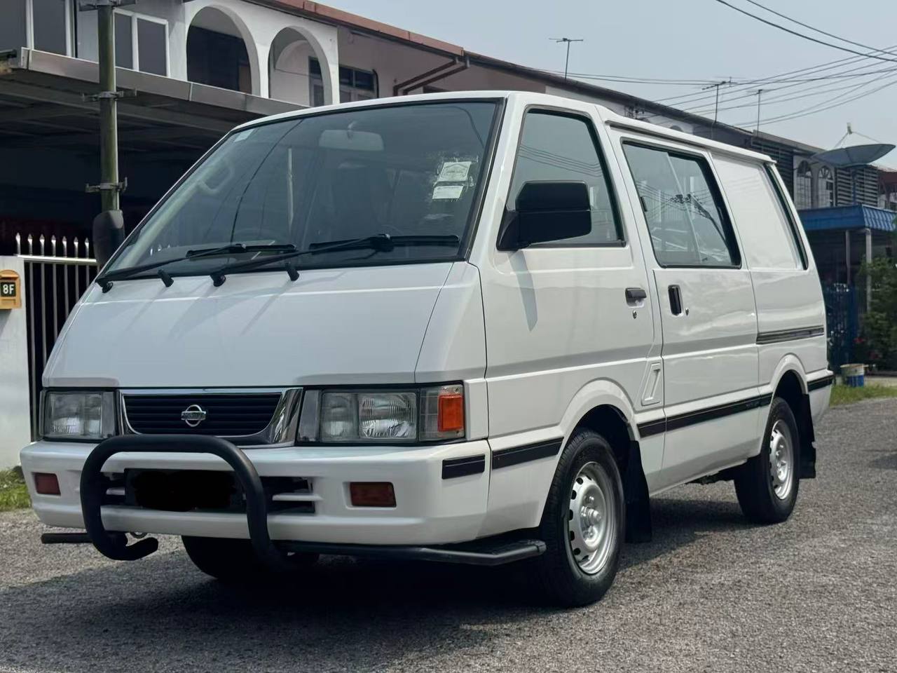 2005 Nissan Semi Panel Van 1.5 Manual vehicle photo 2