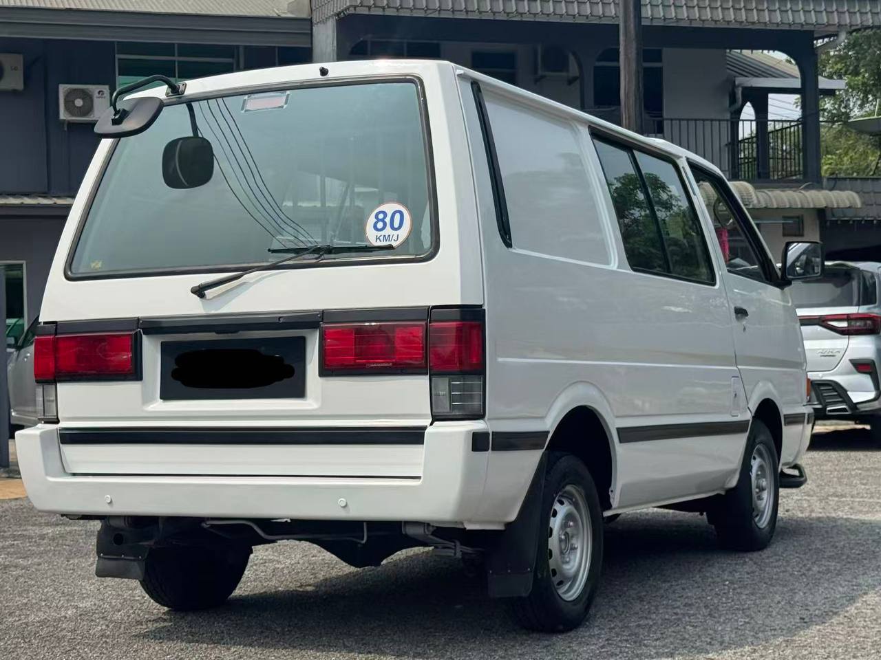 2005 Nissan Semi Panel Van 1.5 Manual vehicle photo 3