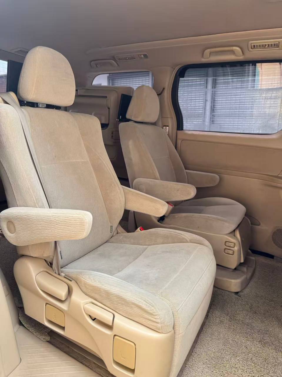 2009/2014 Toyota Vellfire 2.4 Auto gallery photo 8