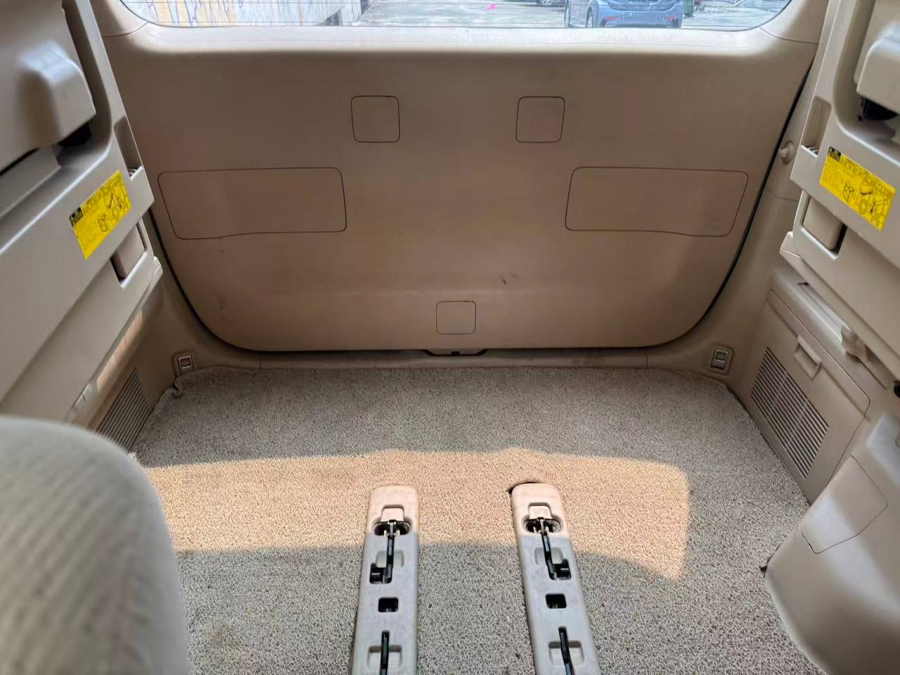 2009/2014 Toyota Vellfire 2.4 Auto gallery photo 10