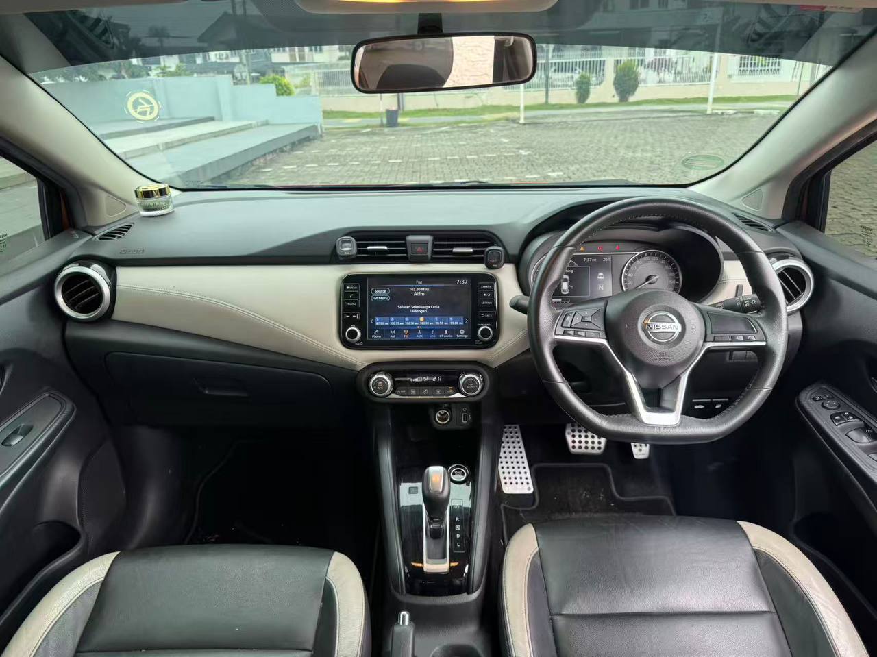 2024 Nissan Almera 1.0 VLT gallery photo 7