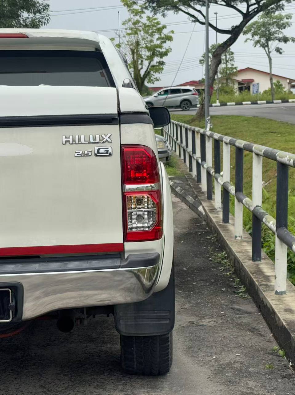 2008 Toyota Hilux 2.5 Auto gallery photo 5