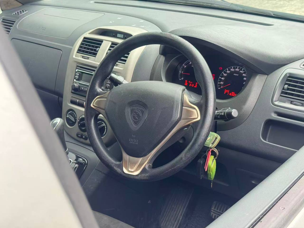 2013 Proton Exora 1.6L CVT Auto gallery photo 6