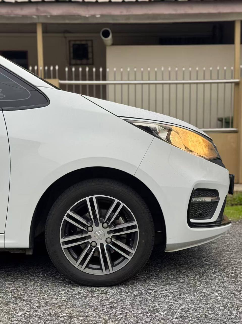 2019 Proton Persona 1.6 Premium Auto gallery photo 3