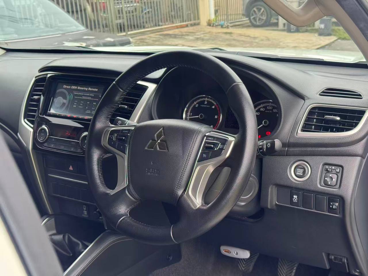 2022 Mitsubishi Triton 2.4 Manual gallery photo 6