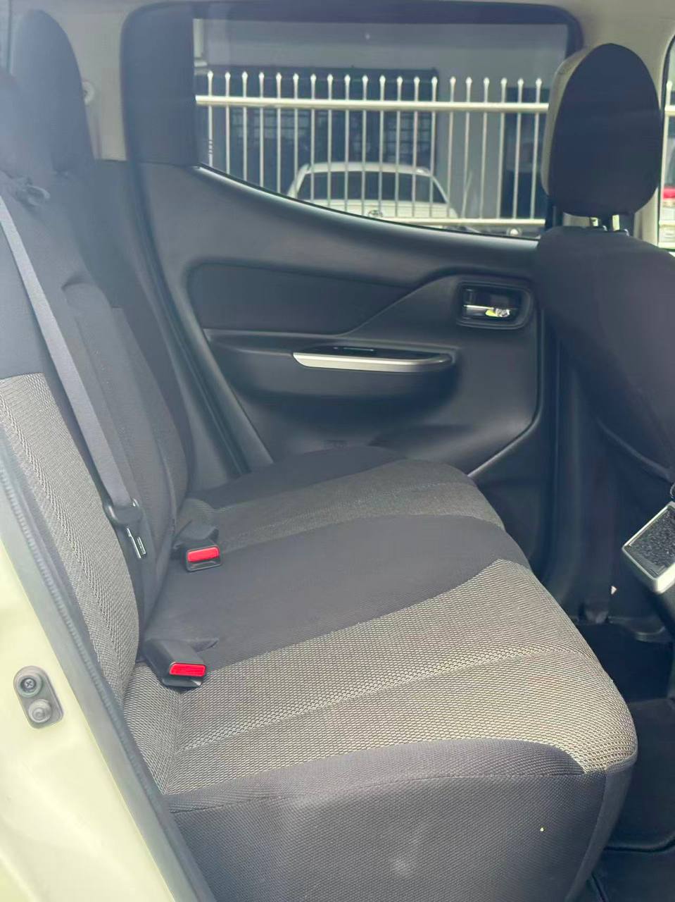 2022 Mitsubishi Triton 2.4 Manual gallery photo 8